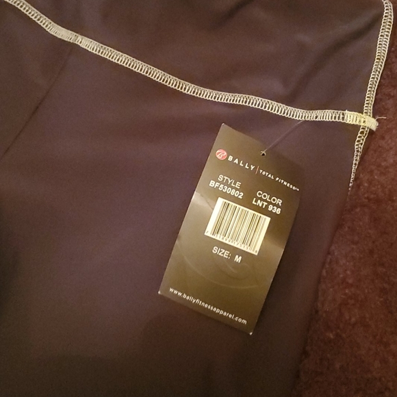 Cropped Color Block Leggins - Picture 2 of 5